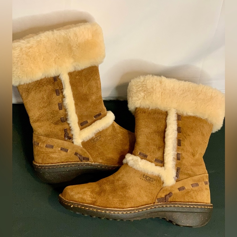 Women’s Ugg Australia 5674 Elijo  Suede Shearling Boots